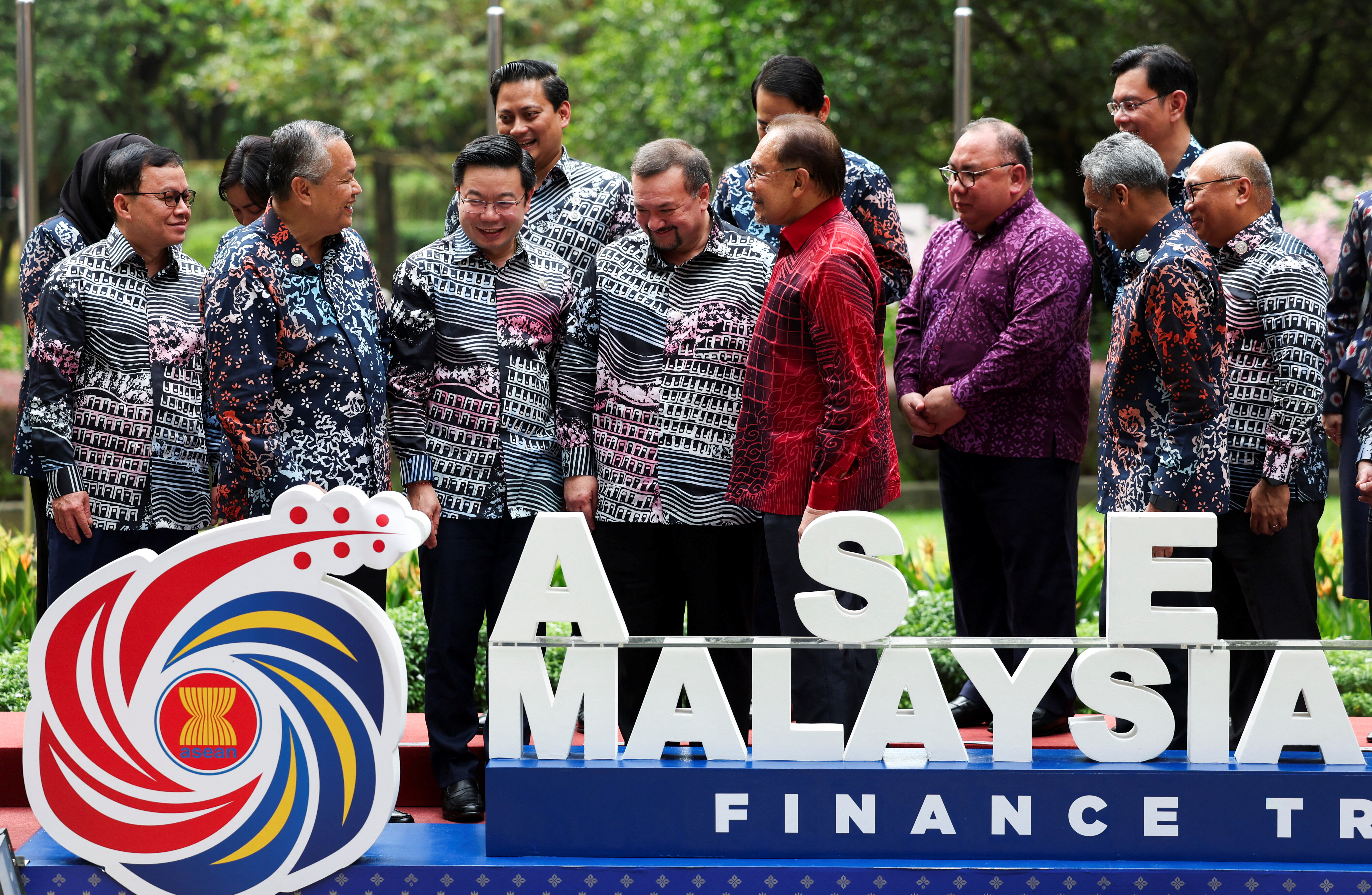 ASEAN caught in the crossfire as big brothers US and China battle for trade supremacy